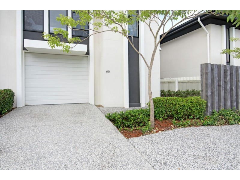 65/18 Archipelago Street, Pacific Pines QLD 4211