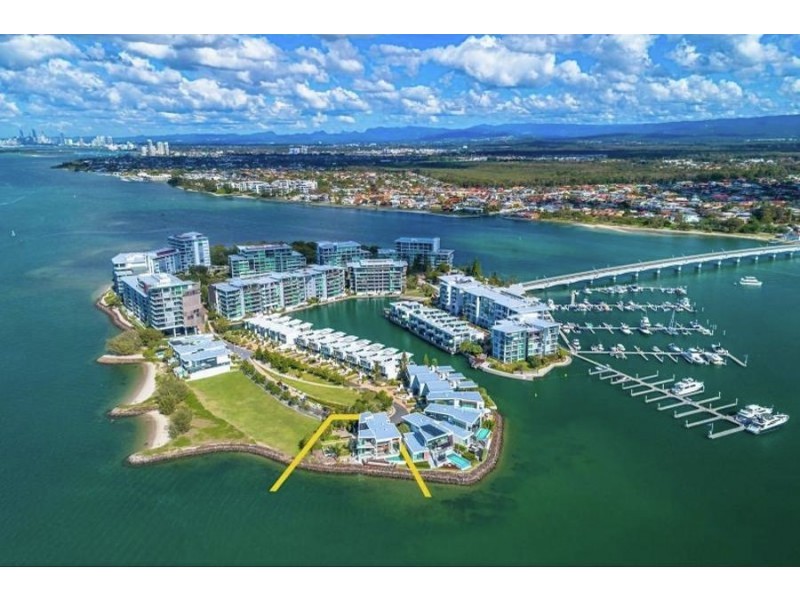 18A Ephraim Island Parade, Paradise Point QLD 4216
