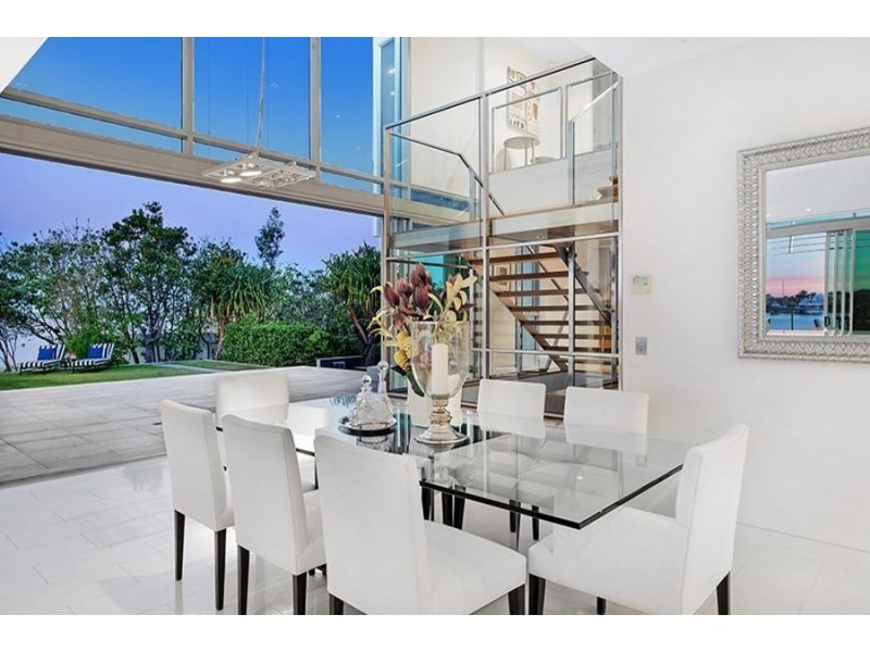 18A Ephraim Island Parade, Paradise Point QLD 4216