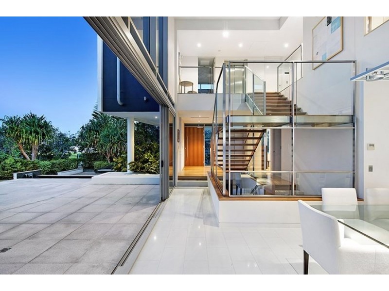 18A Ephraim Island Parade, Paradise Point QLD 4216