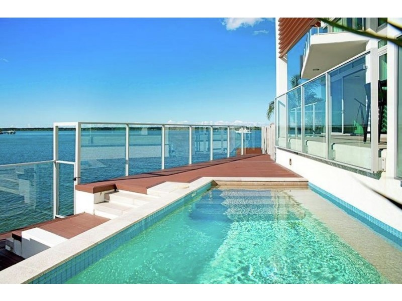 18A Ephraim Island Parade, Paradise Point QLD 4216