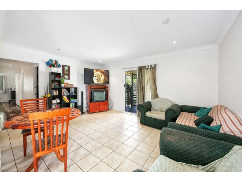 1 Edward Street, Woodridge QLD 4114