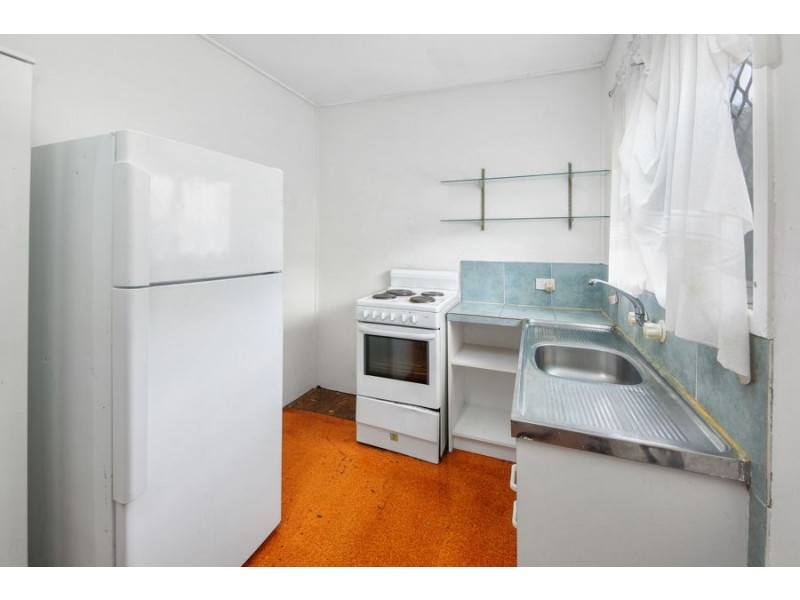 6 Brutus Street, Kingston QLD 4114