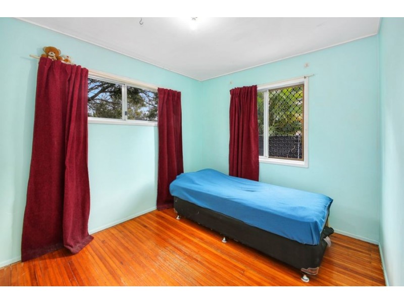 6 Brutus Street, Kingston QLD 4114