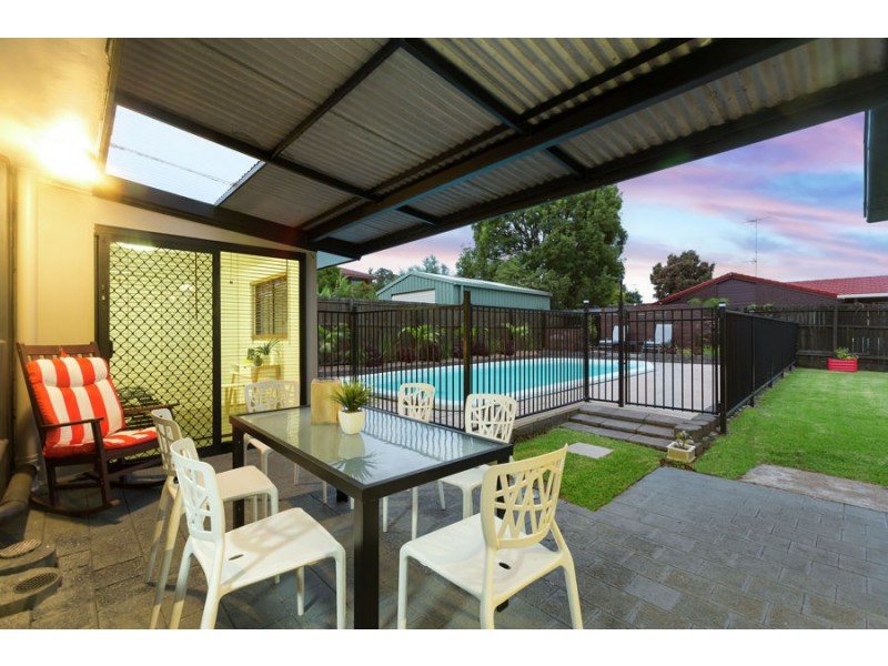 16 Pavuvu Street, Mansfield QLD 4122