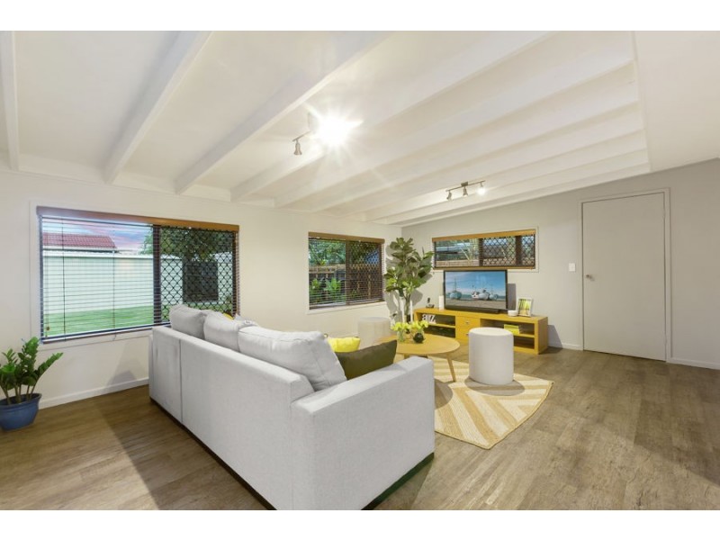 16 Pavuvu Street, Mansfield QLD 4122