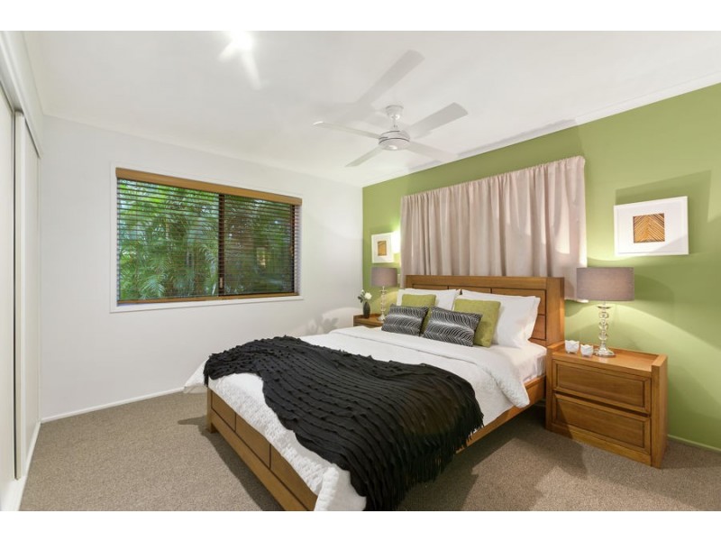 16 Pavuvu Street, Mansfield QLD 4122