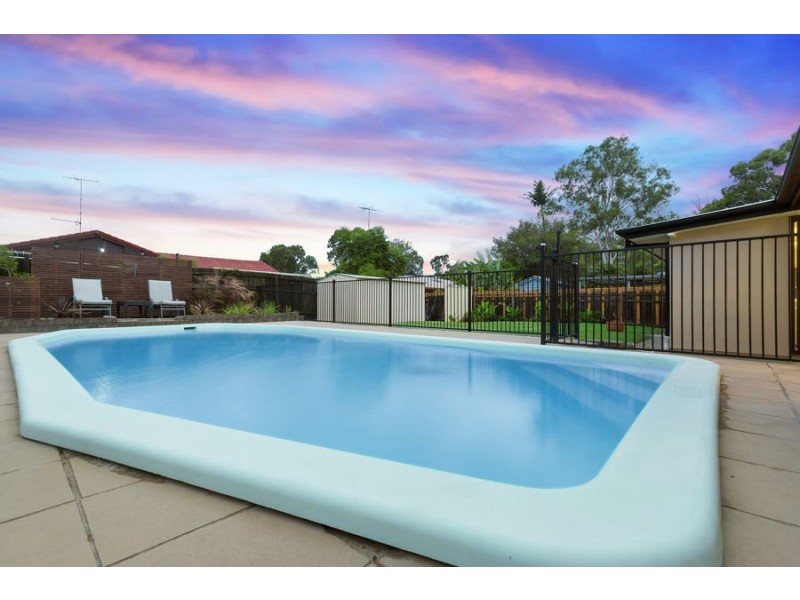 16 Pavuvu Street, Mansfield QLD 4122