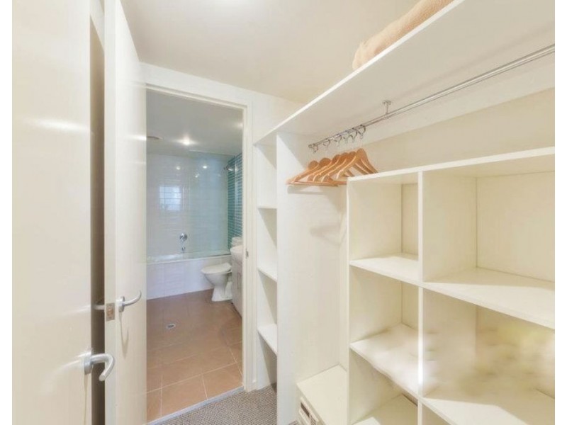 1045/1 Ocean Street, Burleigh Heads QLD 4220