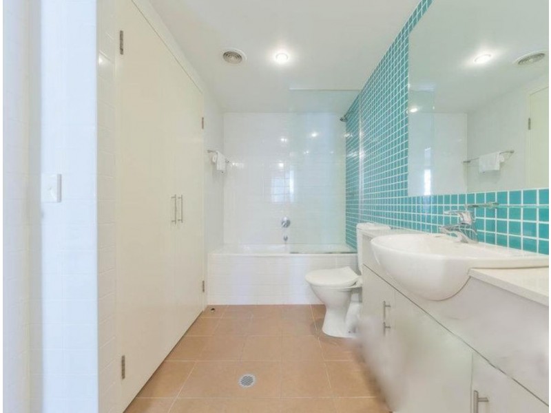 1045/1 Ocean Street, Burleigh Heads QLD 4220