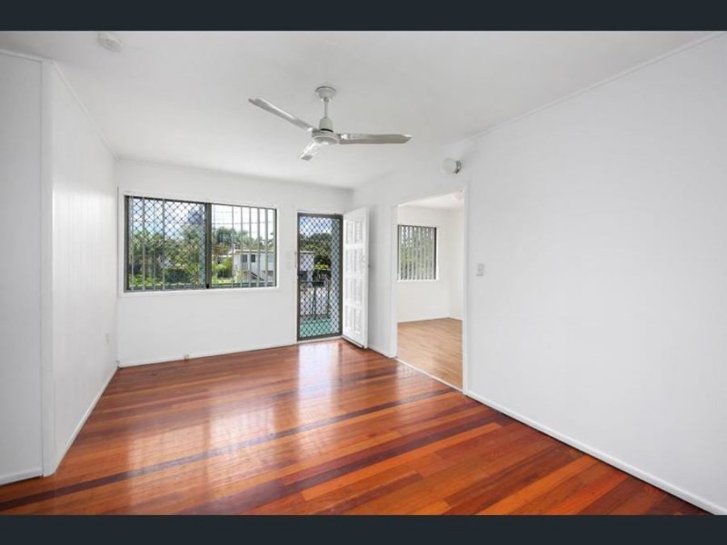 111 Jacaranda Avenue, Logan Central QLD 4114