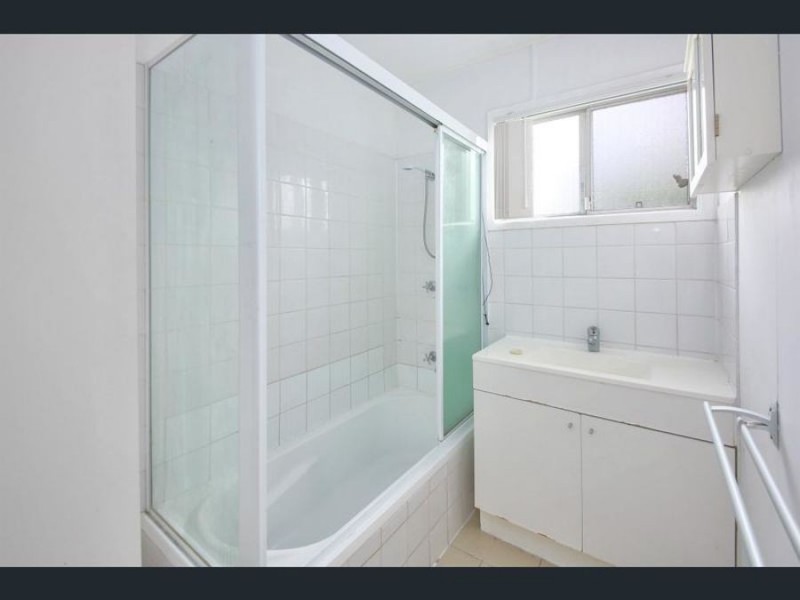 111 Jacaranda Avenue, Logan Central QLD 4114