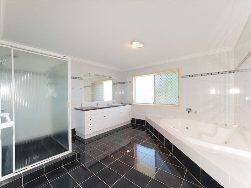 13 Gibbins Street, Sunnybank Hills QLD 4109