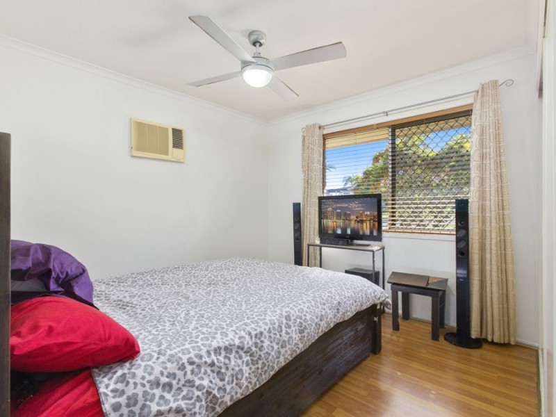 32 BUSHMILLS CT, Hillcrest QLD 4118