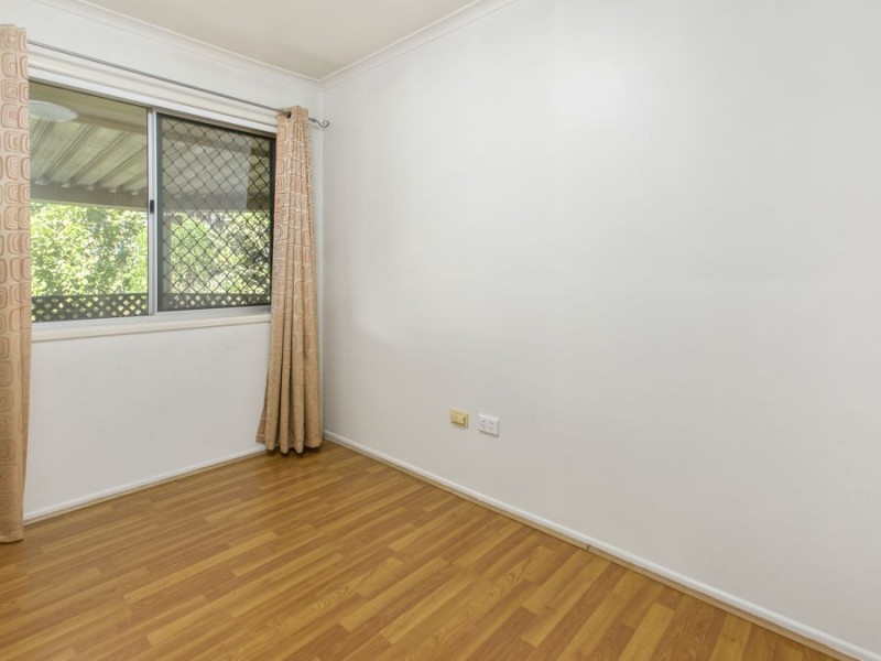 32 BUSHMILLS CT, Hillcrest QLD 4118