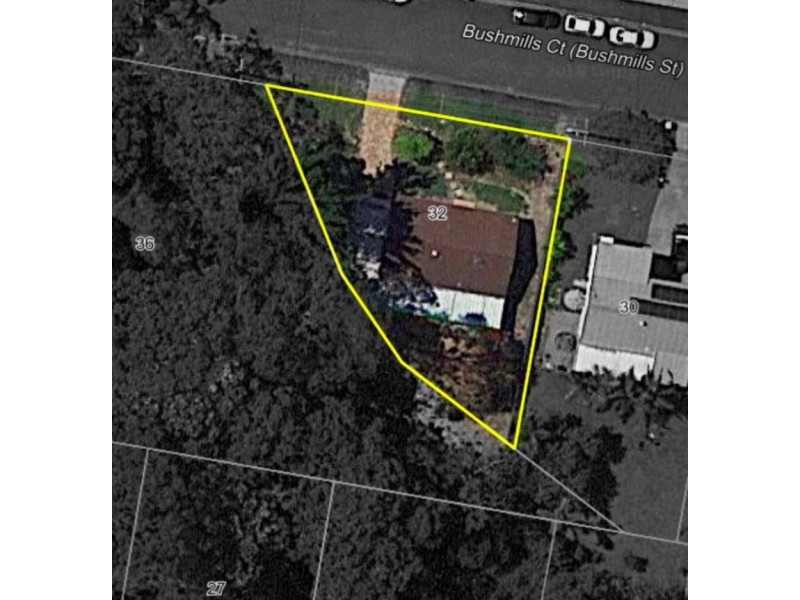 32 BUSHMILLS CT, Hillcrest QLD 4118