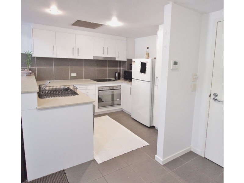 1089/1 Ocean Street, Burleigh Heads QLD 4220