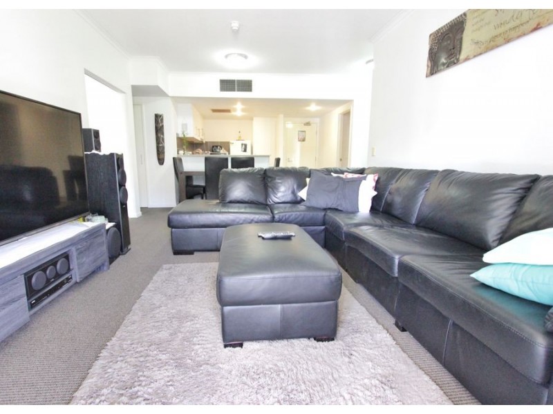 1089/1 Ocean Street, Burleigh Heads QLD 4220