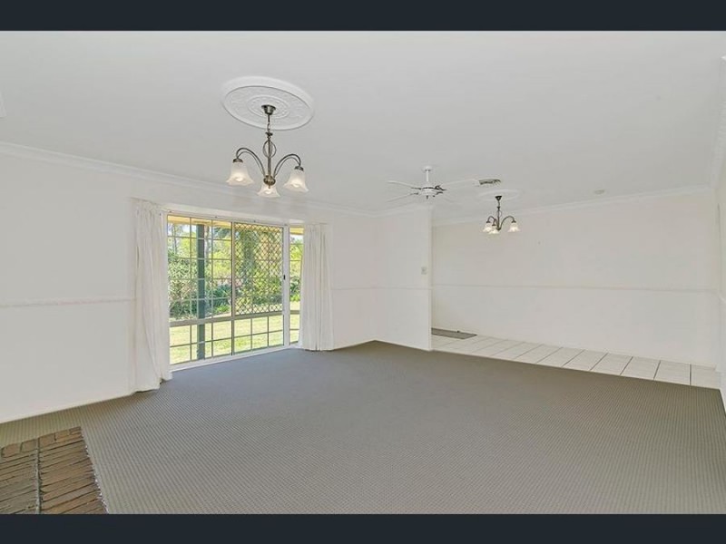 26 Peregrine Street, Park Ridge QLD 4125
