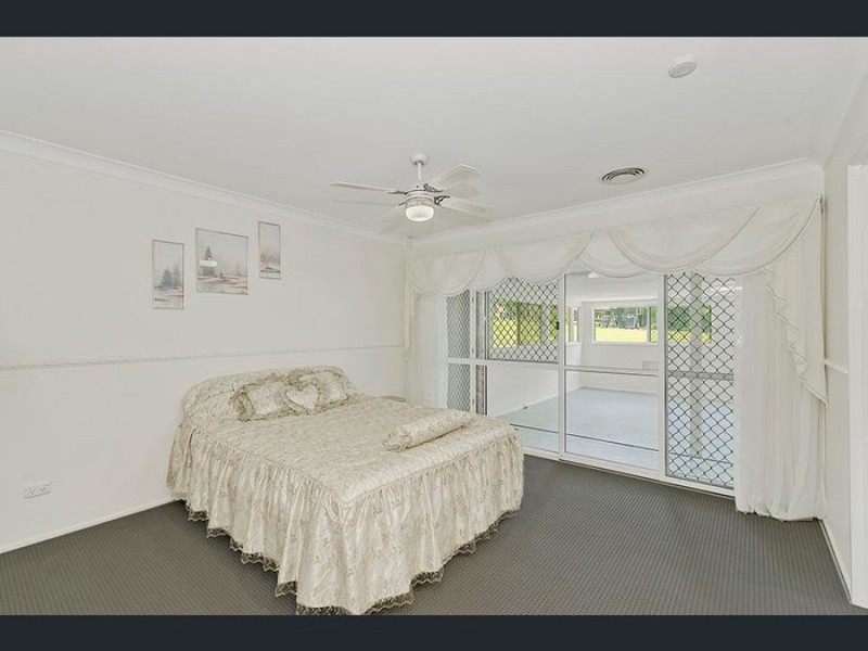 26 Peregrine Street, Park Ridge QLD 4125