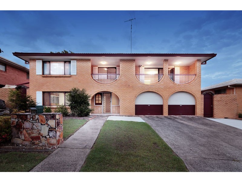 12 Gaillardia street, Macgregor QLD 4109