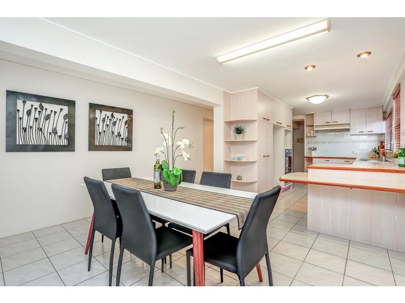 12 Gaillardia street, Macgregor QLD 4109