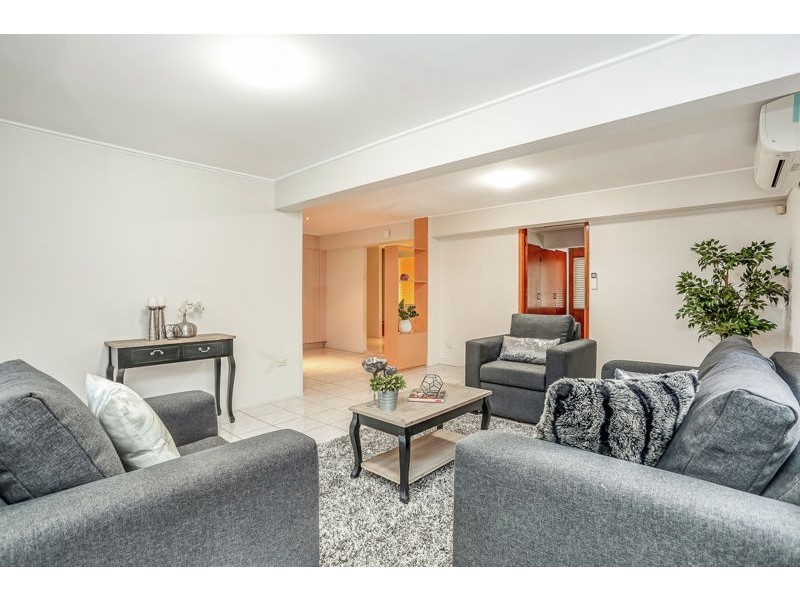 12 Gaillardia street, Macgregor QLD 4109