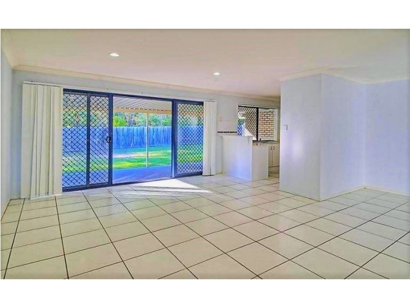 21 Lorikeet Way, Crestmead QLD 4132