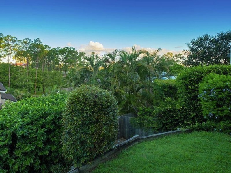 13 Summerfield Pl, Kenmore QLD 4069