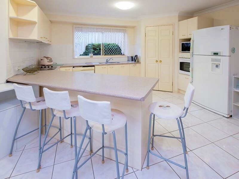 13 Summerfield Pl, Kenmore QLD 4069