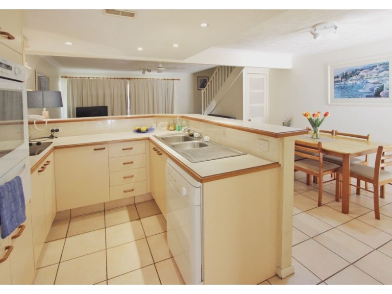 176/2-10 Coolgardie Street, Elanora QLD 4221