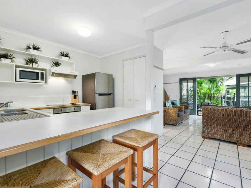 10/12 Robert Street, Noosaville QLD 4566