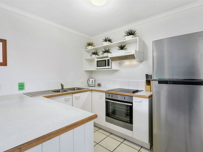 10/12 Robert Street, Noosaville QLD 4566