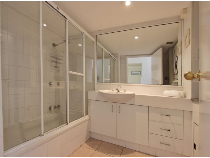 9/1915 Gold coast Highway, Burleigh Heads QLD 4220