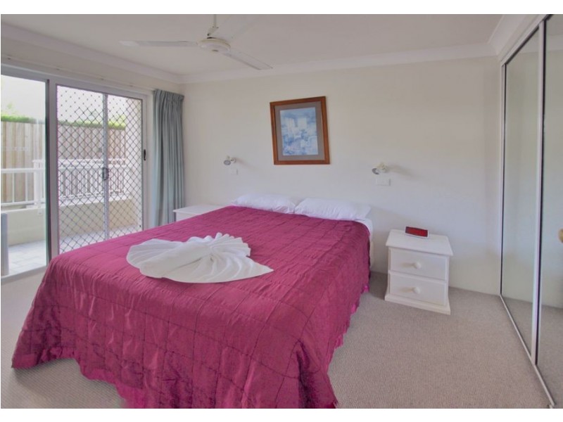 9/1915 Gold coast Highway, Burleigh Heads QLD 4220