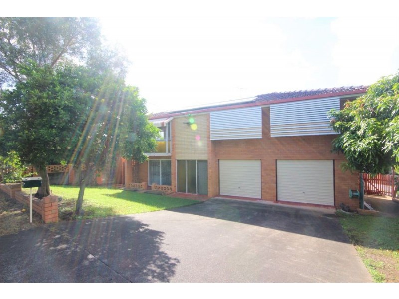 17 Genoa Street, Macgregor QLD 4109