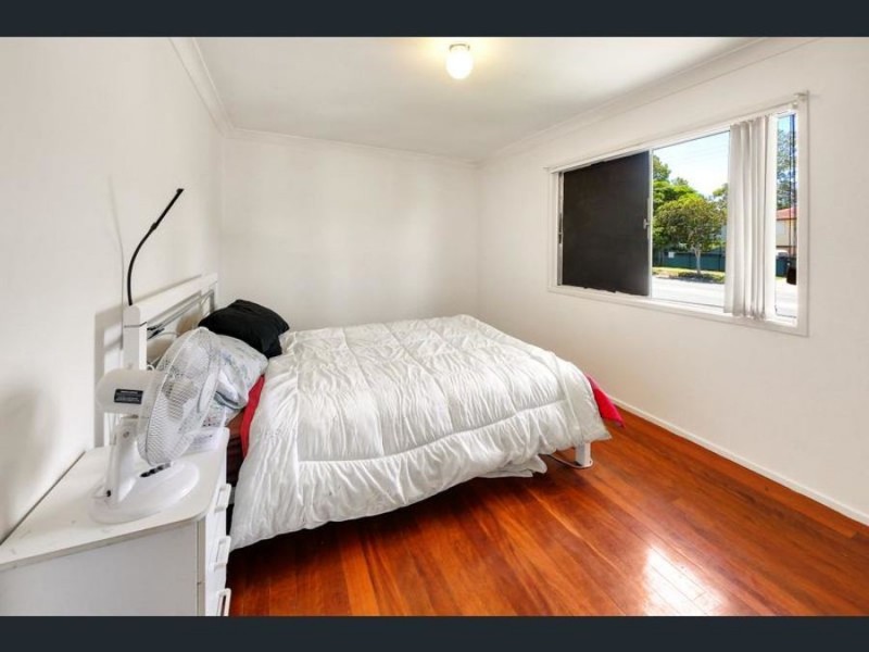 77 Jacaranda Avenue, Logan Central QLD 4114