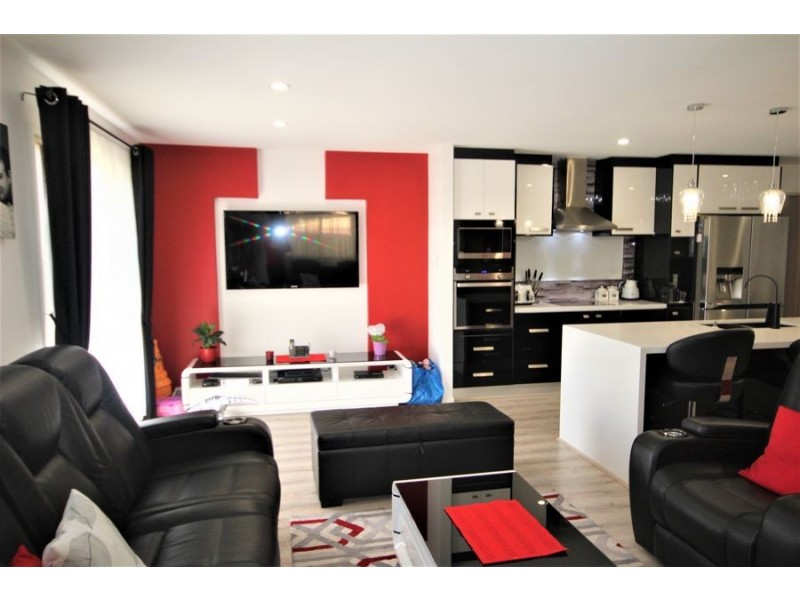 6 HENDON COURT, Boronia Heights QLD 4124