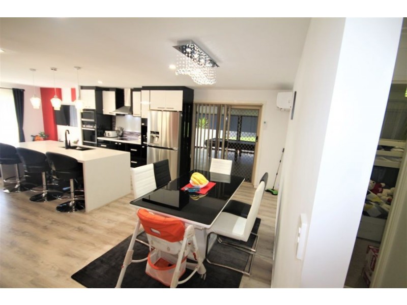 6 HENDON COURT, Boronia Heights QLD 4124