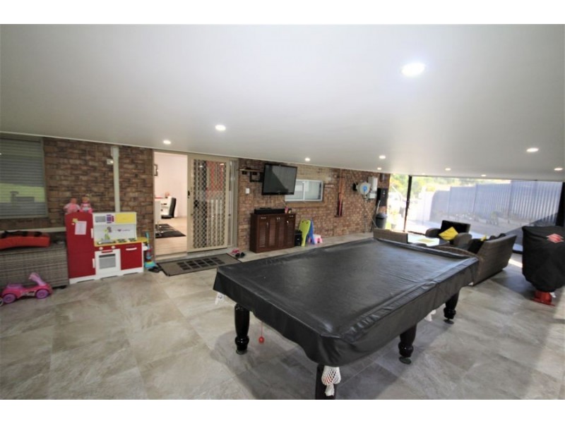 6 HENDON COURT, Boronia Heights QLD 4124