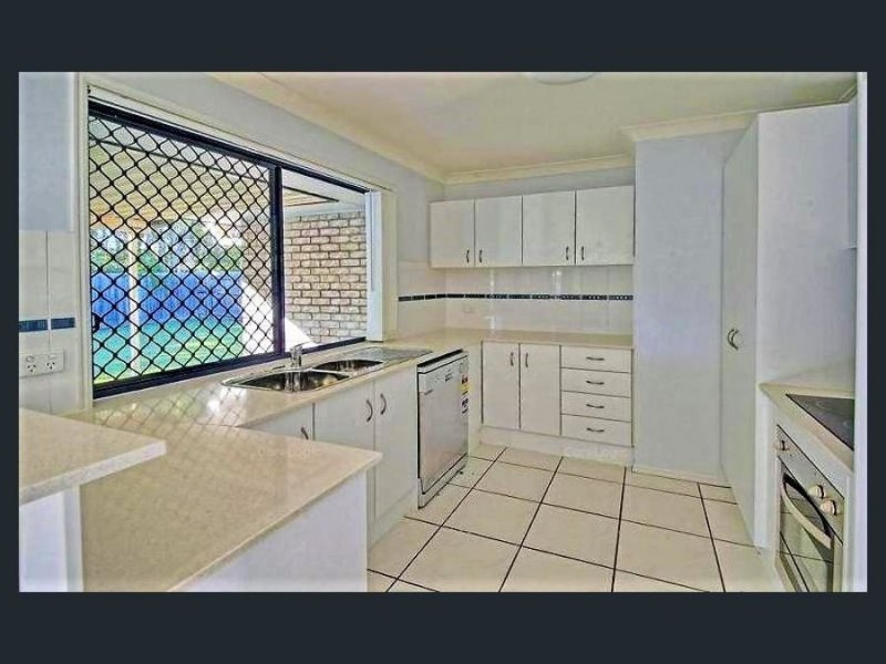 21 Lorikeet Way, Crestmead QLD 4132