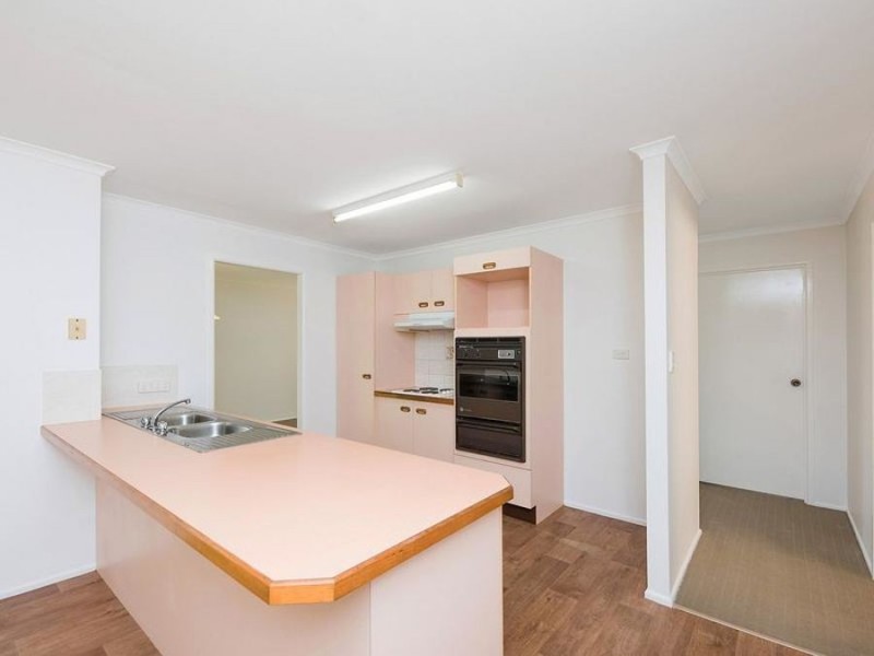 443 Broadwater Road, Mansfield QLD 4122