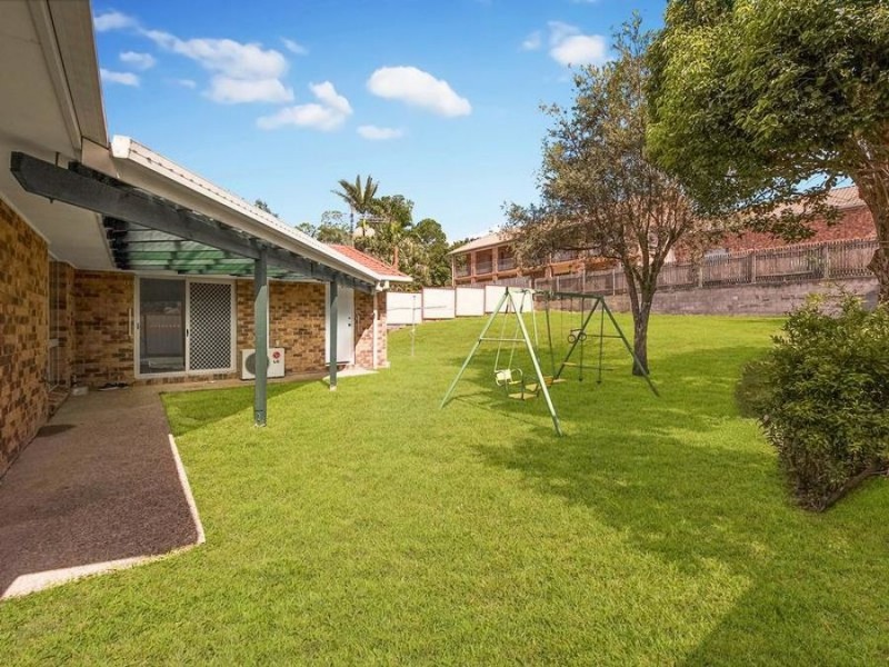 443 Broadwater Road, Mansfield QLD 4122