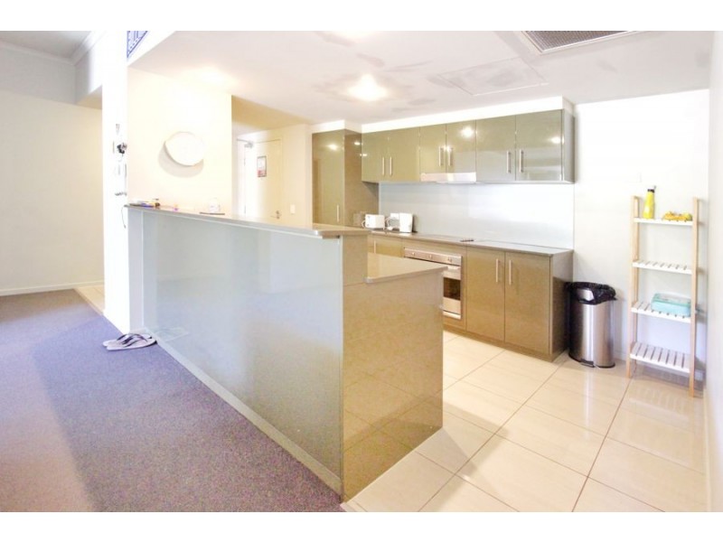 2027/1 Ocean Street, Burleigh Heads QLD 4220
