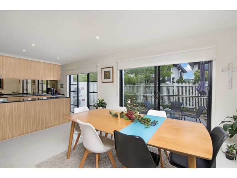 82/18 Archipelago Street, Pacific Pines QLD 4211