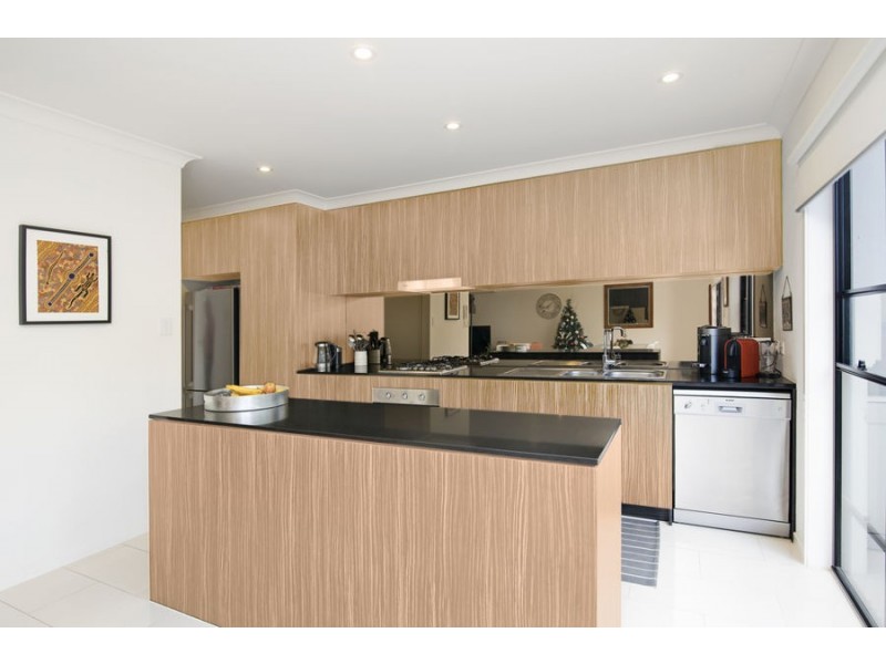 82/18 Archipelago Street, Pacific Pines QLD 4211