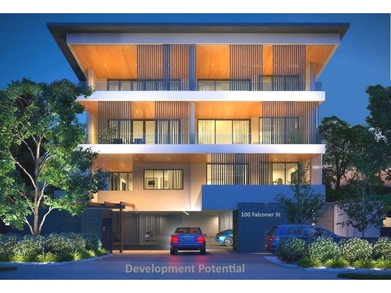 100 Falconer Street, Southport QLD 4215