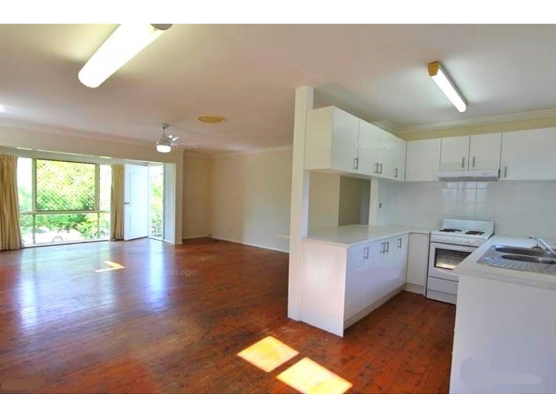 100 Falconer Street, Southport QLD 4215