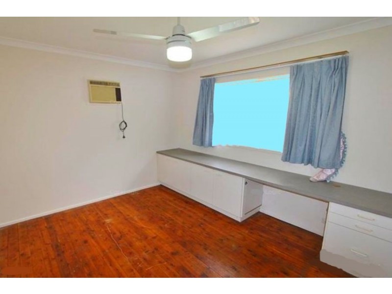 100 Falconer Street, Southport QLD 4215