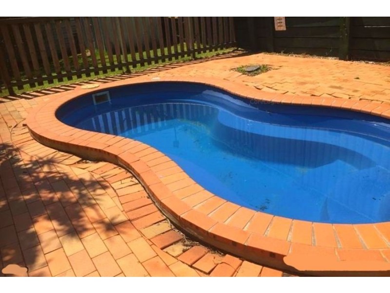 100 Falconer Street, Southport QLD 4215